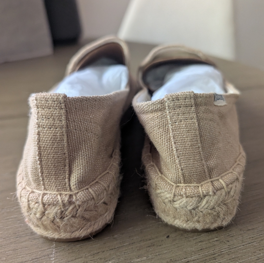 New Anthropologie Soludos Feminist embroidered Slip Ons Size 7 - Picture 4 of 7
